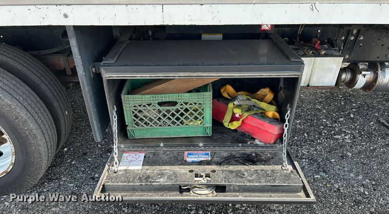 image for item KW9224 2010 Hino 238  bucket truck