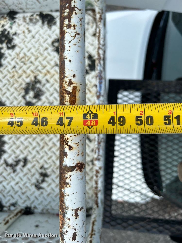 image for item KW9224 2010 Hino 238  bucket truck