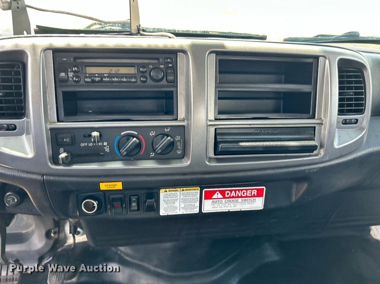 image for item KW9224 2010 Hino 238  bucket truck