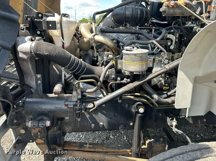 image for item KW9224 2010 Hino 238  bucket truck