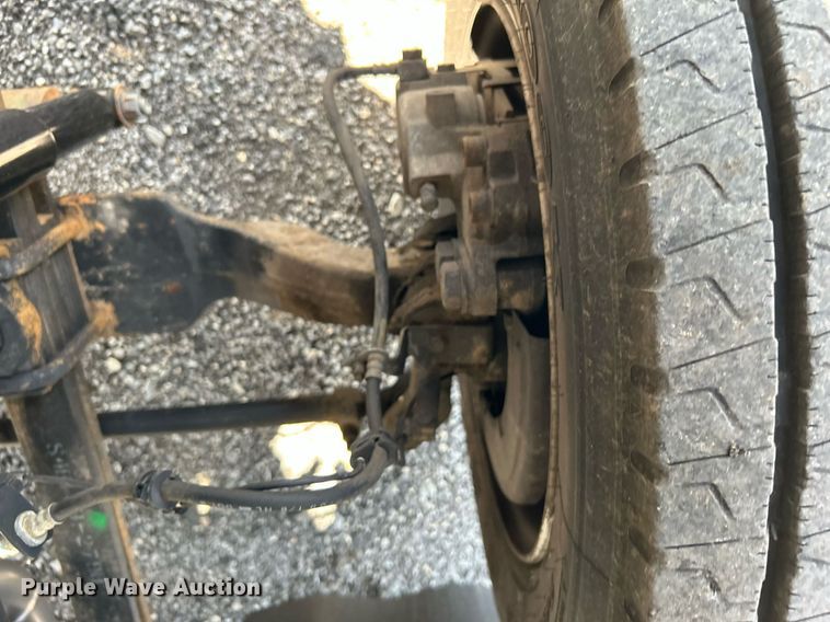 image for item KW9224 2010 Hino 238  bucket truck