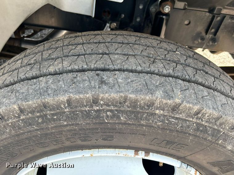 image for item KW9224 2010 Hino 238  bucket truck