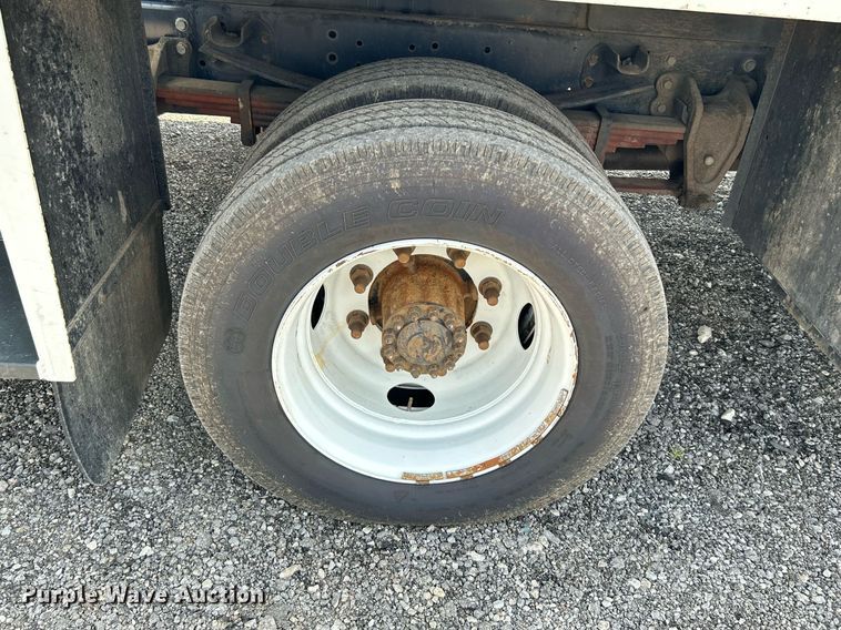 image for item KW9224 2010 Hino 238  bucket truck