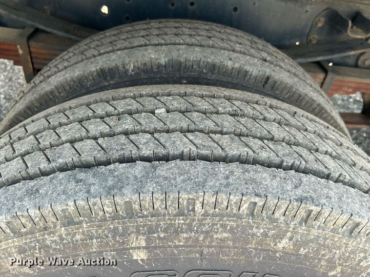 image for item KW9224 2010 Hino 238  bucket truck