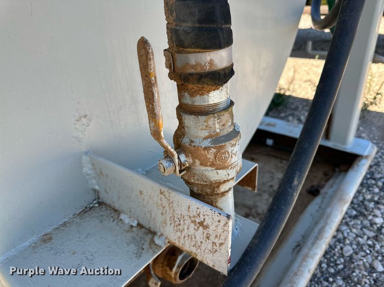 image for item KX9750 Fuel tank