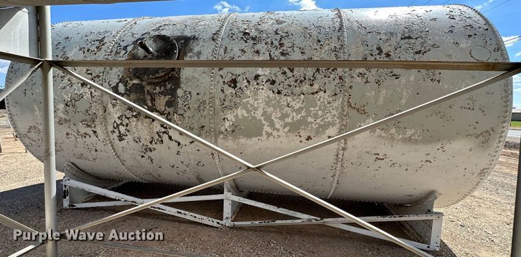 image for item KX9752 Fuel tank