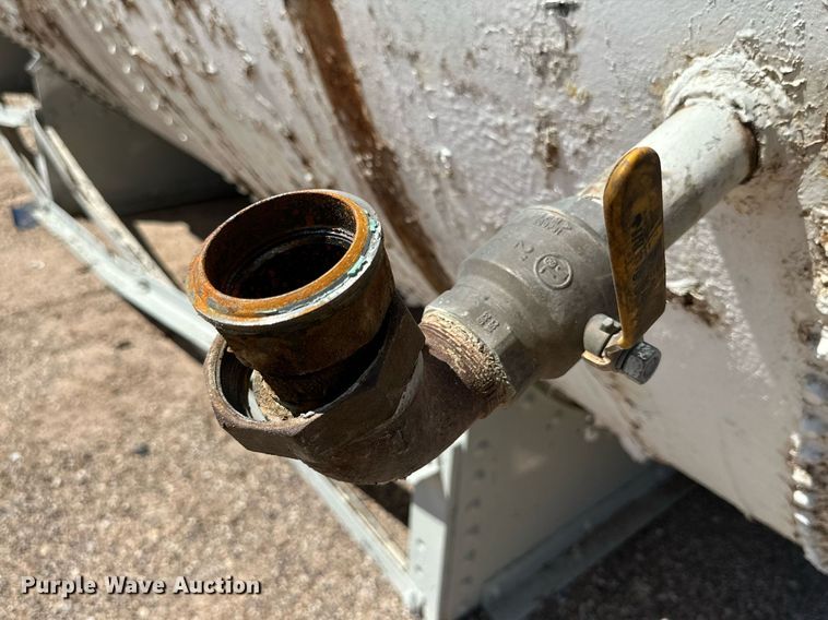 image for item KX9752 Fuel tank