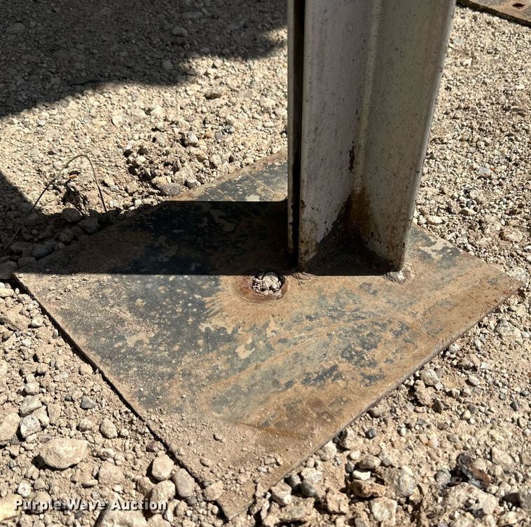 image for item KX9756 (2) fuel tanks