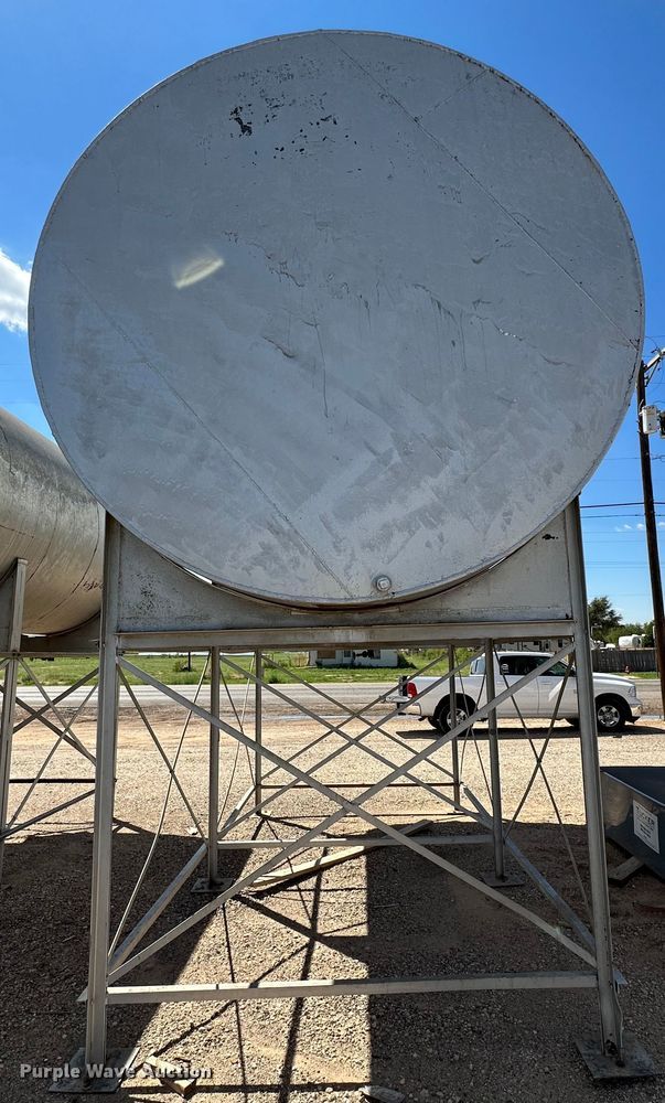 image for item KX9757 Fuel tank