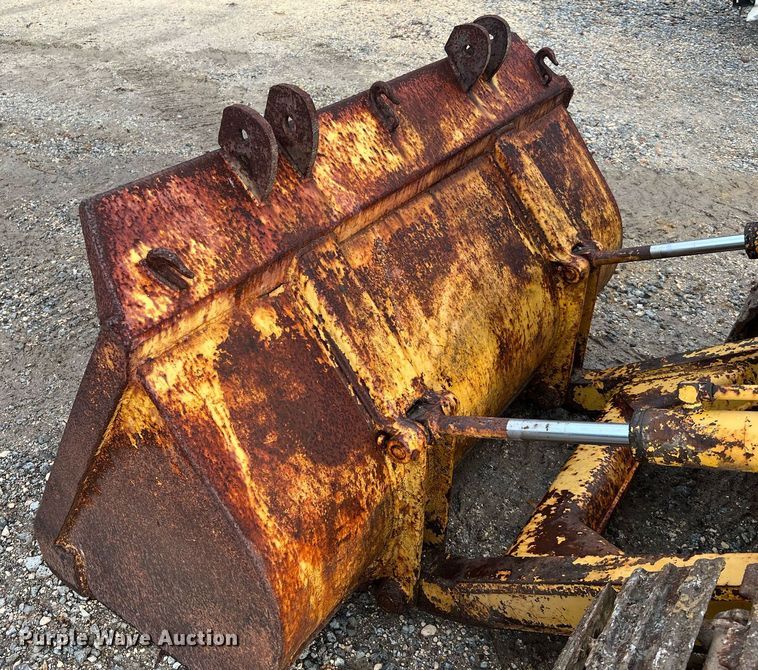 image for item LF9488 Oliver OC96  track loader