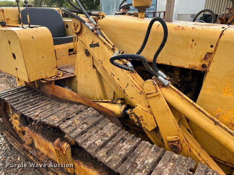 image for item LF9488 Oliver OC96  track loader