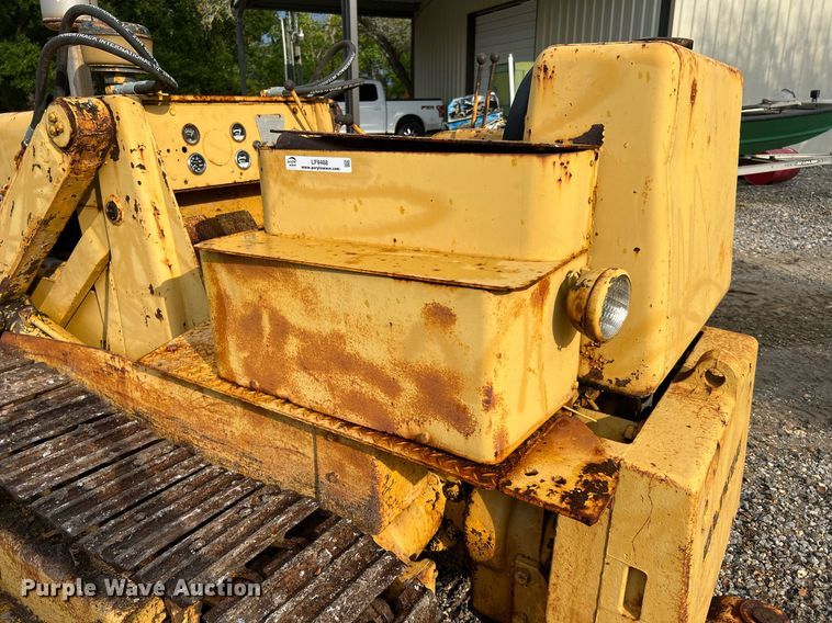 image for item LF9488 Oliver OC96  track loader