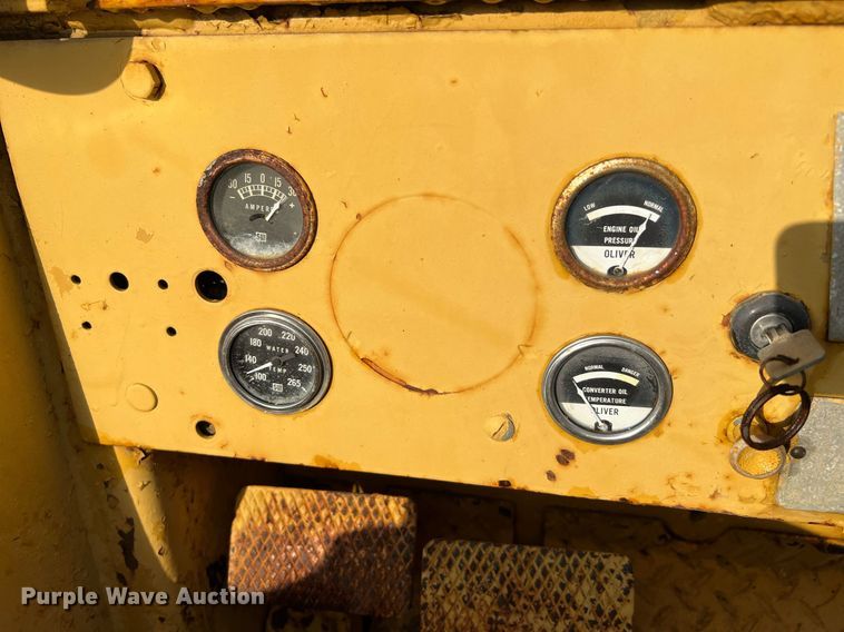 image for item LF9488 Oliver OC96  track loader