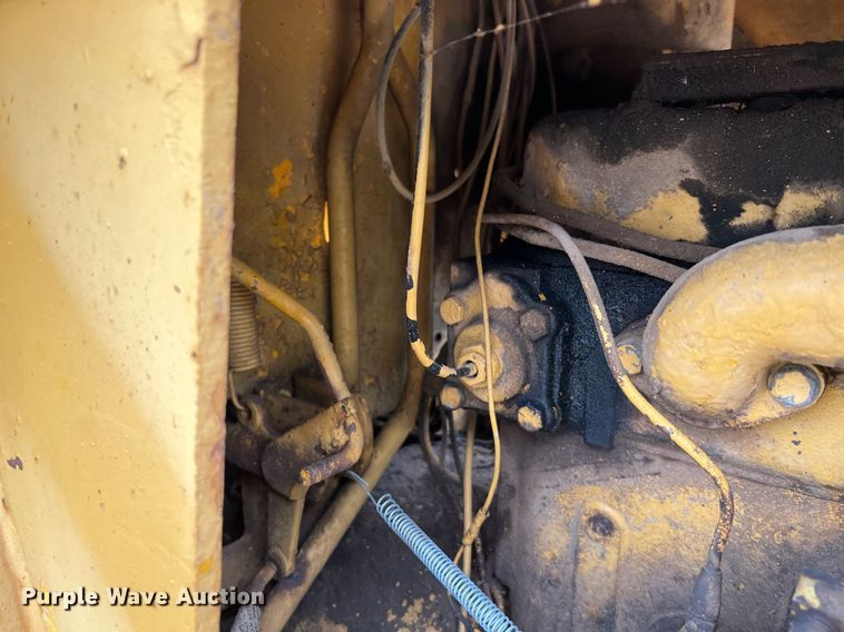 image for item LF9488 Oliver OC96  track loader