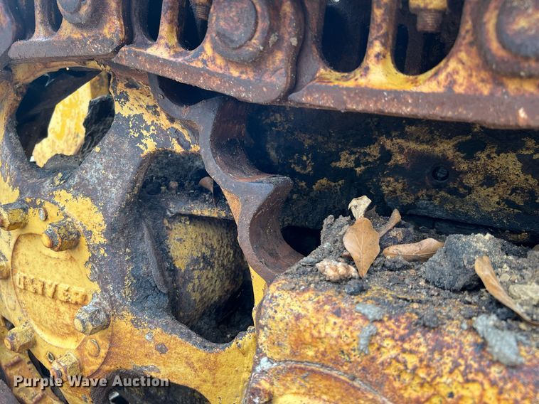 image for item LF9488 Oliver OC96  track loader