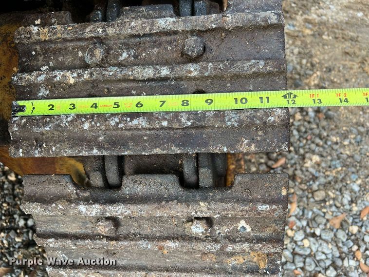 image for item LF9488 Oliver OC96  track loader