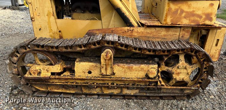 image for item LF9488 Oliver OC96  track loader