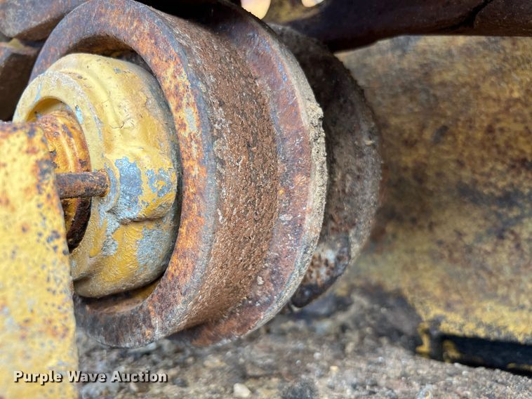 image for item LF9488 Oliver OC96  track loader