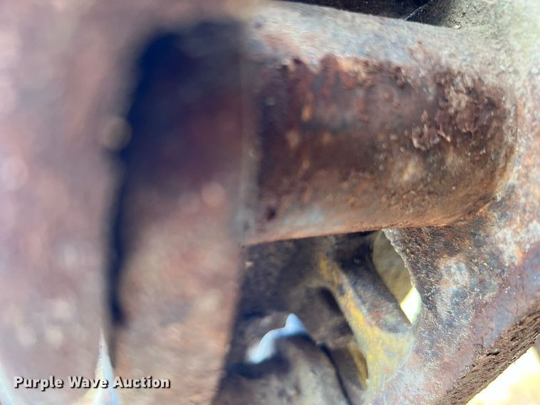 image for item LF9488 Oliver OC96  track loader