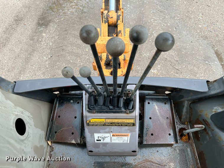 image for item LF9489 2004 Case 580M Series 2  backhoe