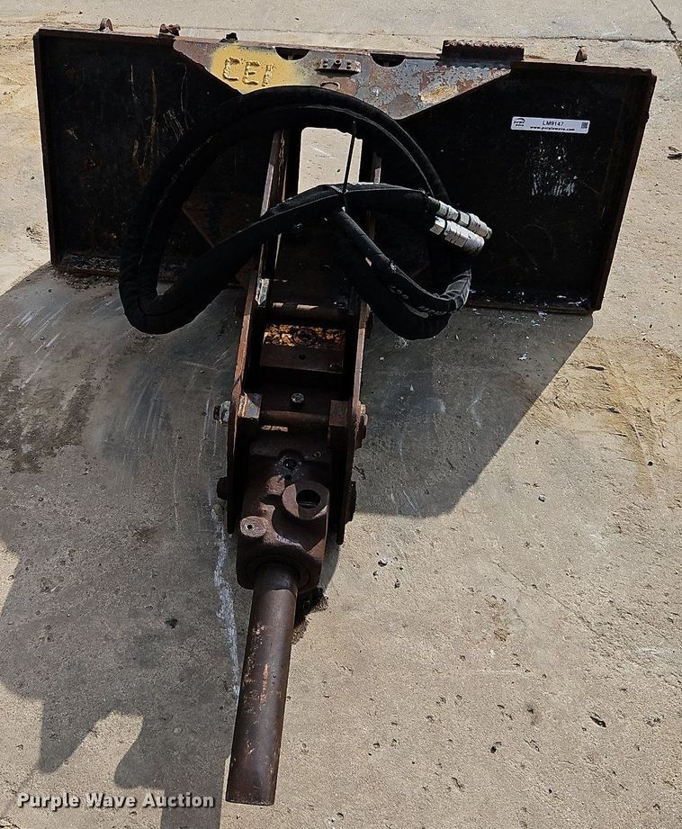 image for item LM9147 Huskie HH500-2  skid steer breaker