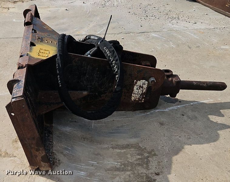 image for item LM9147 Huskie HH500-2  skid steer breaker