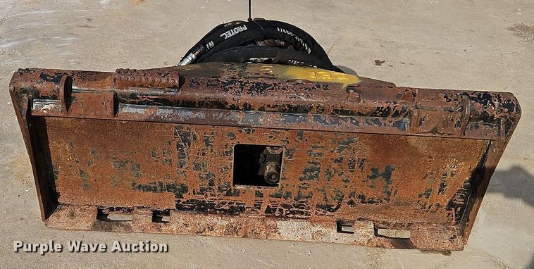 image for item LM9147 Huskie HH500-2  skid steer breaker