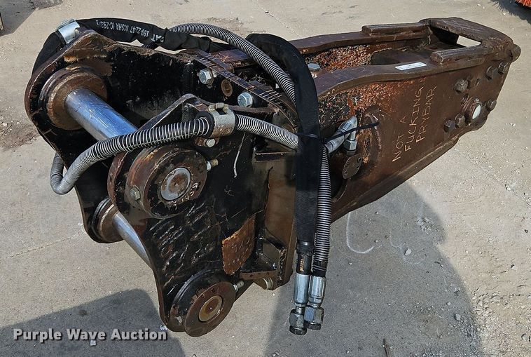 image for item LM9148 Caterpillar 100 Hammer  breaker