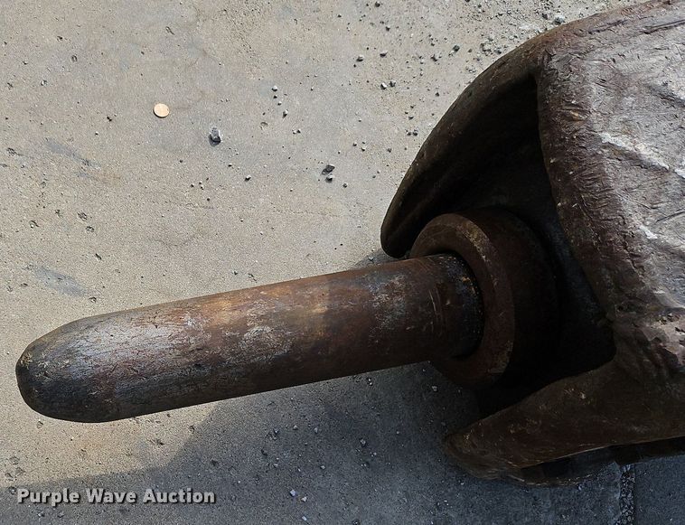 image for item LM9148 Caterpillar 100 Hammer  breaker