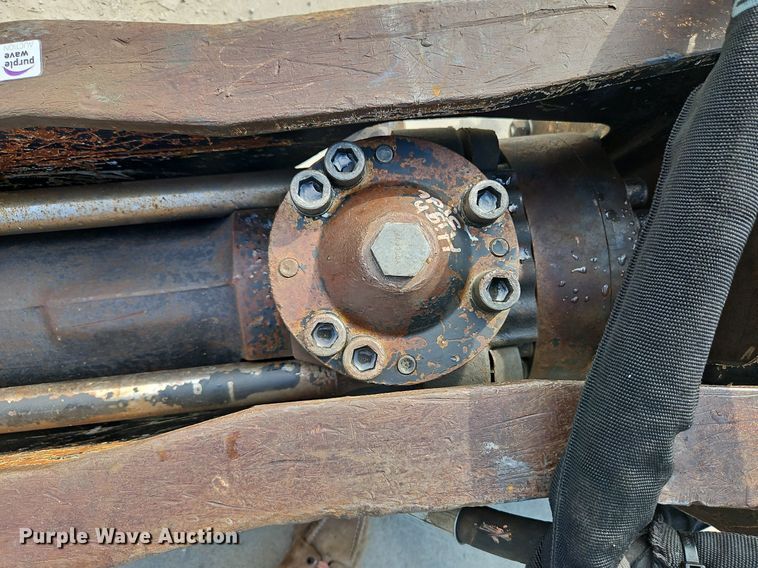 image for item LM9148 Caterpillar 100 Hammer  breaker