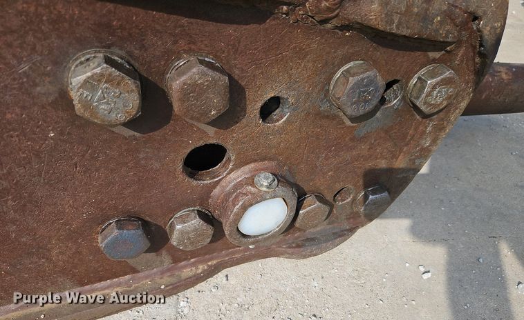 image for item LM9148 Caterpillar 100 Hammer  breaker