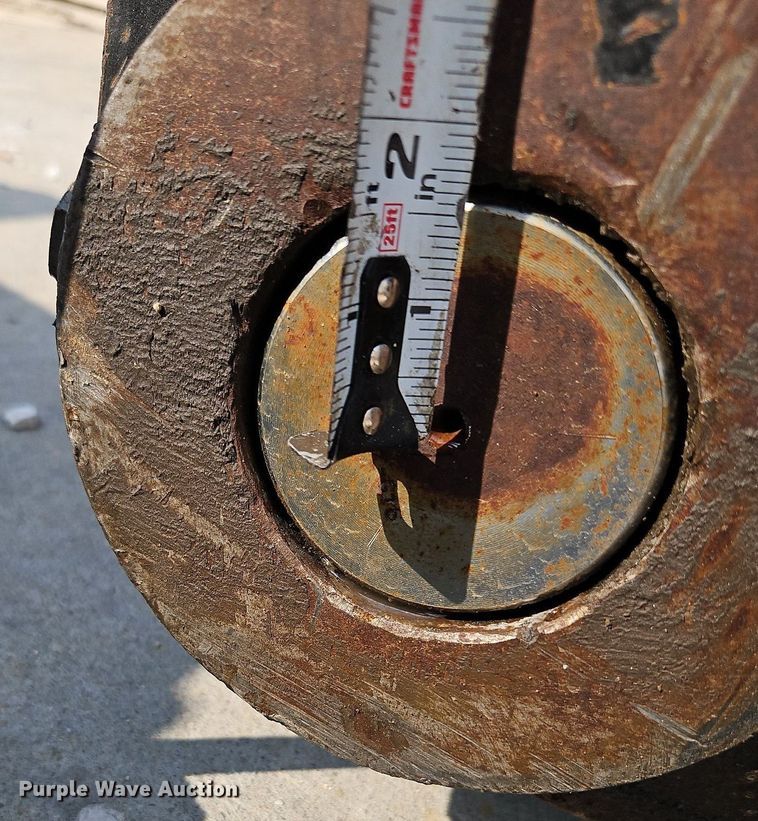 image for item LM9148 Caterpillar 100 Hammer  breaker