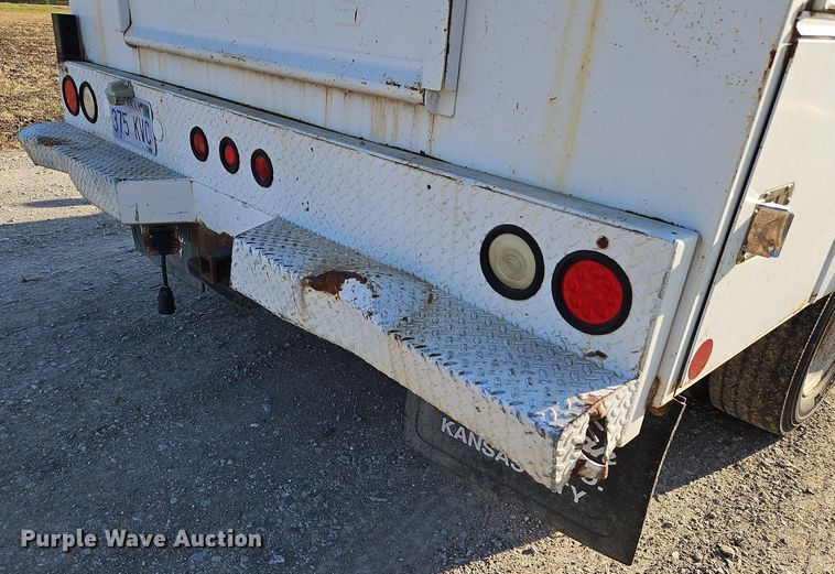 image for item LM9152 2006 Ford F550 Super Duty  utility/ service truck