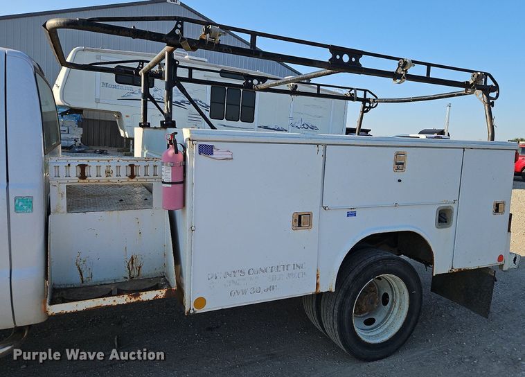 image for item LM9152 2006 Ford F550 Super Duty  utility/ service truck