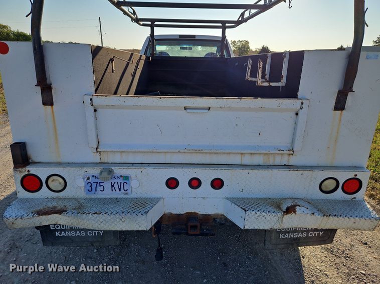 image for item LM9152 2006 Ford F550 Super Duty  utility/ service truck