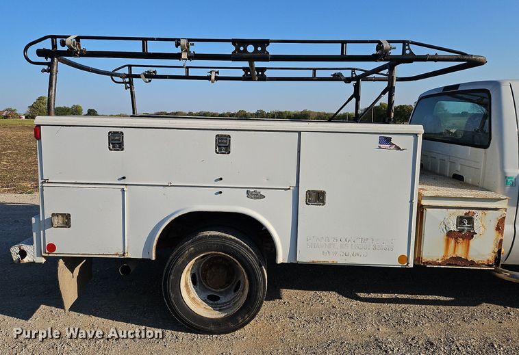 image for item LM9152 2006 Ford F550 Super Duty  utility/ service truck