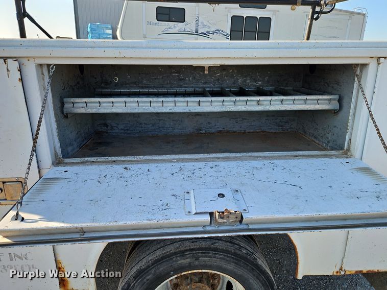 image for item LM9152 2006 Ford F550 Super Duty  utility/ service truck