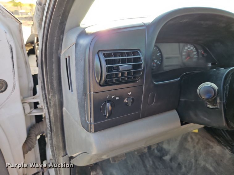 image for item LM9152 2006 Ford F550 Super Duty  utility/ service truck
