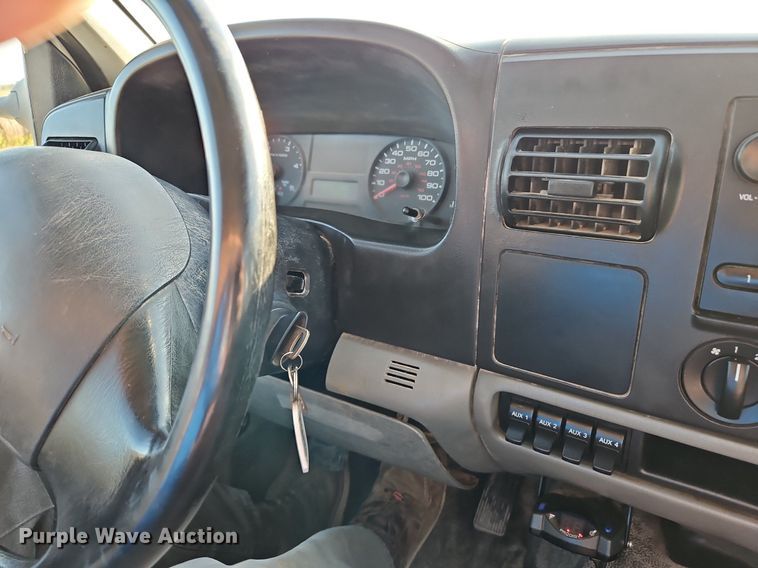 image for item LM9152 2006 Ford F550 Super Duty  utility/ service truck