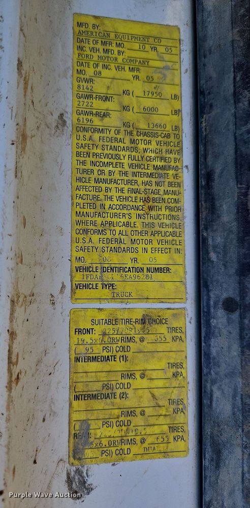 image for item LM9152 2006 Ford F550 Super Duty  utility/ service truck