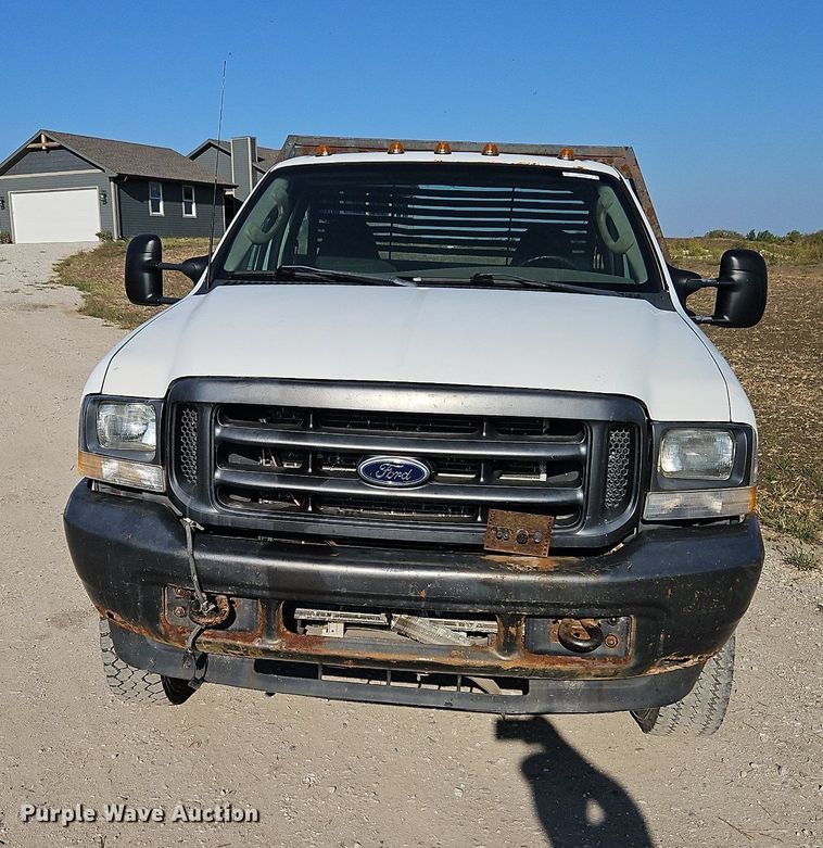 image for item LM9153 2003 Ford F450 Super Duty  dump flatbed truck