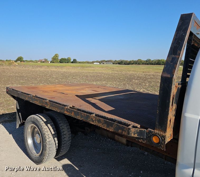 image for item LM9153 2003 Ford F450 Super Duty  dump flatbed truck