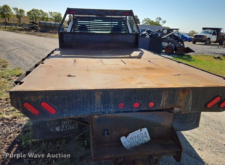 image for item LM9153 2003 Ford F450 Super Duty  dump flatbed truck