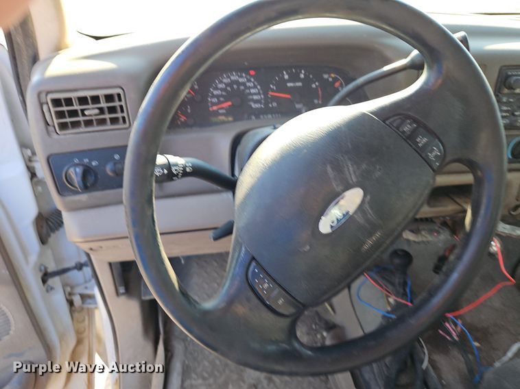 image for item LM9153 2003 Ford F450 Super Duty  dump flatbed truck