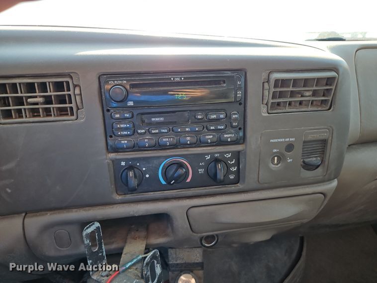 image for item LM9153 2003 Ford F450 Super Duty  dump flatbed truck