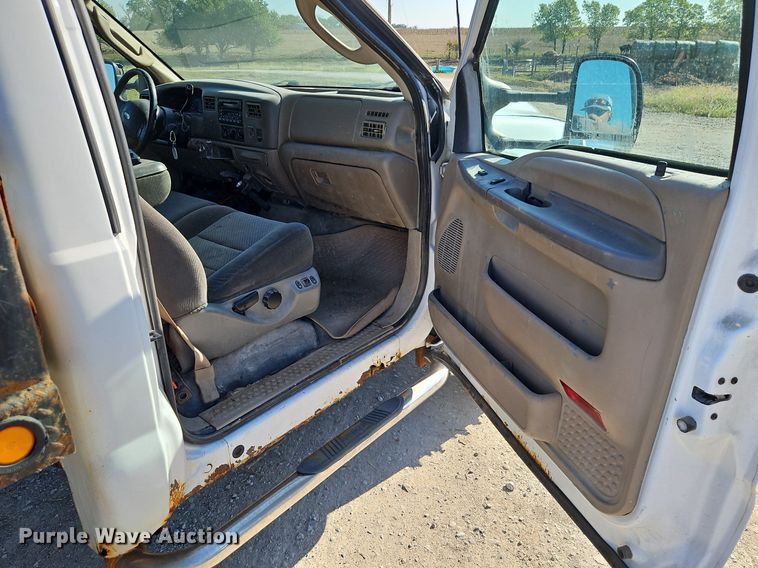 image for item LM9153 2003 Ford F450 Super Duty  dump flatbed truck