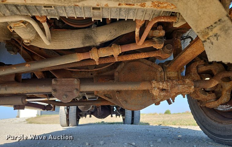 image for item LM9153 2003 Ford F450 Super Duty  dump flatbed truck