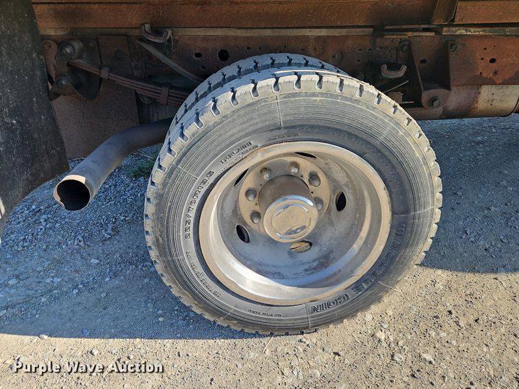 image for item LM9153 2003 Ford F450 Super Duty  dump flatbed truck