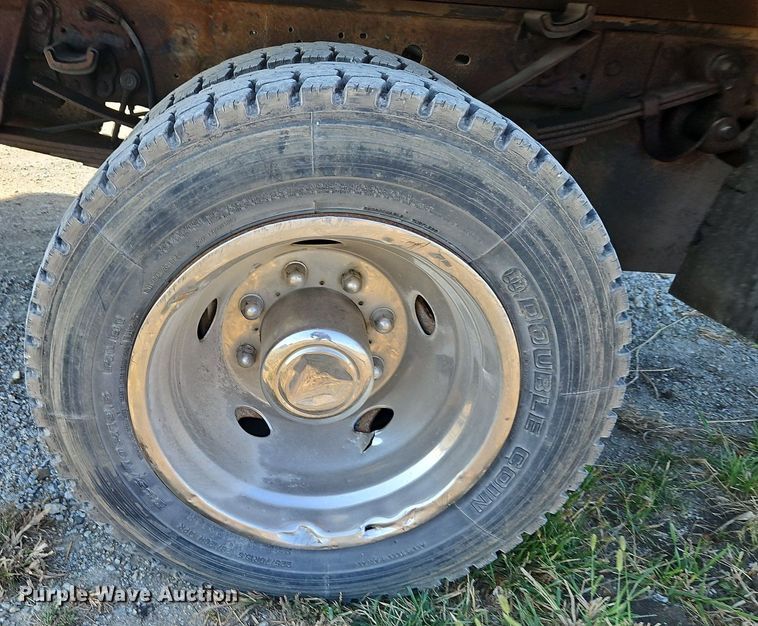 image for item LM9153 2003 Ford F450 Super Duty  dump flatbed truck