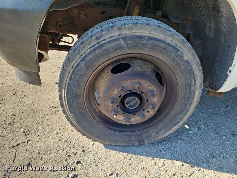 image for item LM9153 2003 Ford F450 Super Duty  dump flatbed truck